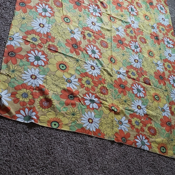 1960s 1970s Flower Power Fabric Tablecloth Yellow Boho Orange Daisy Zinnia #82 - Picture 4 of 16